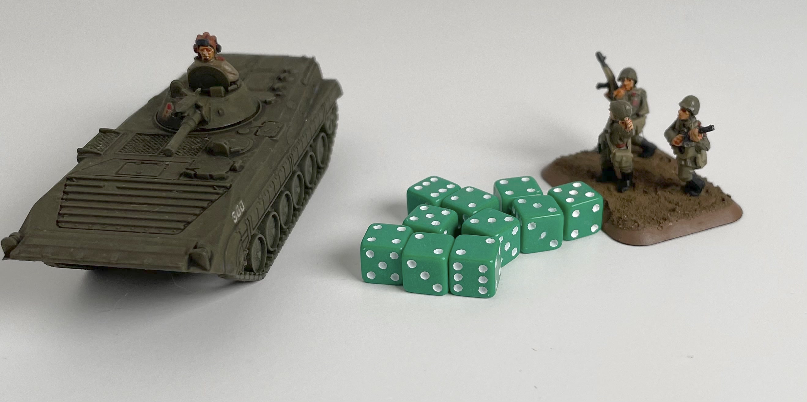 10 x D6 Spot Dice 7mm Opaque Green/White Spot - d6spot07greenws — image 1