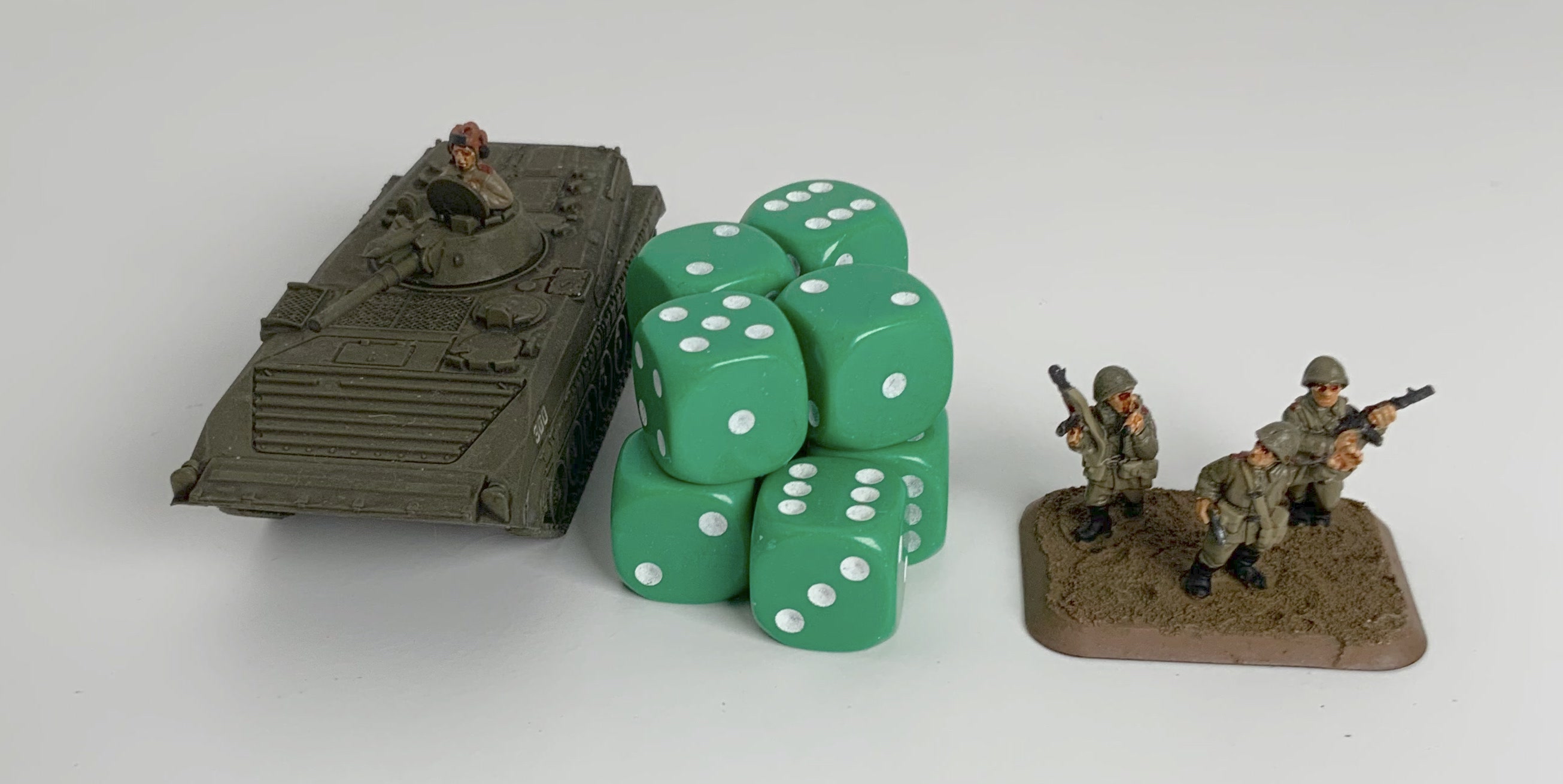 10 x D6 Spot Dice 12mm Opaque Green - d6spot12green — image 1