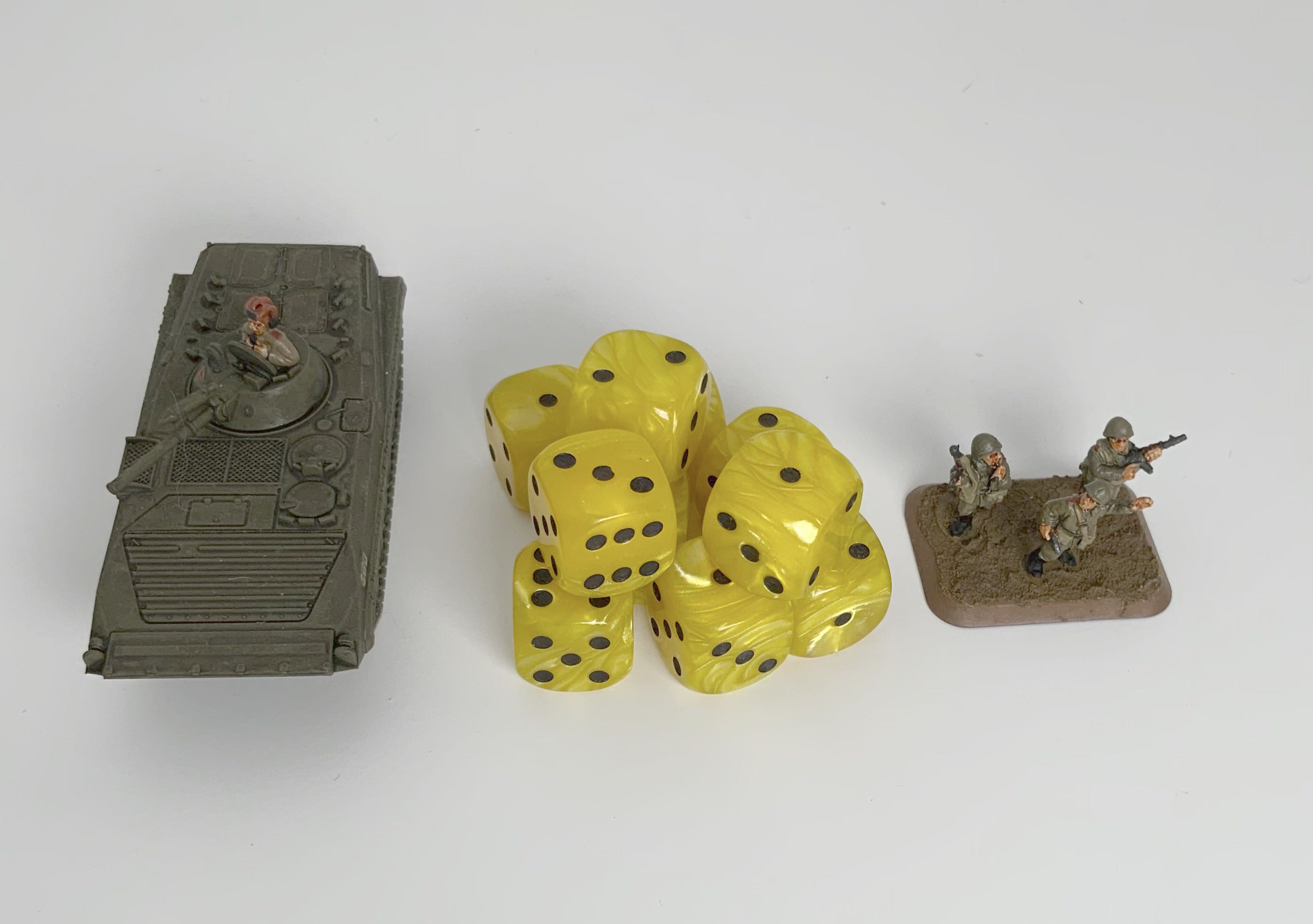 10 x D6 Spot Dice 14mm Vortex Yellow/Black Spot - d6spot14vxyellowbs — image 1