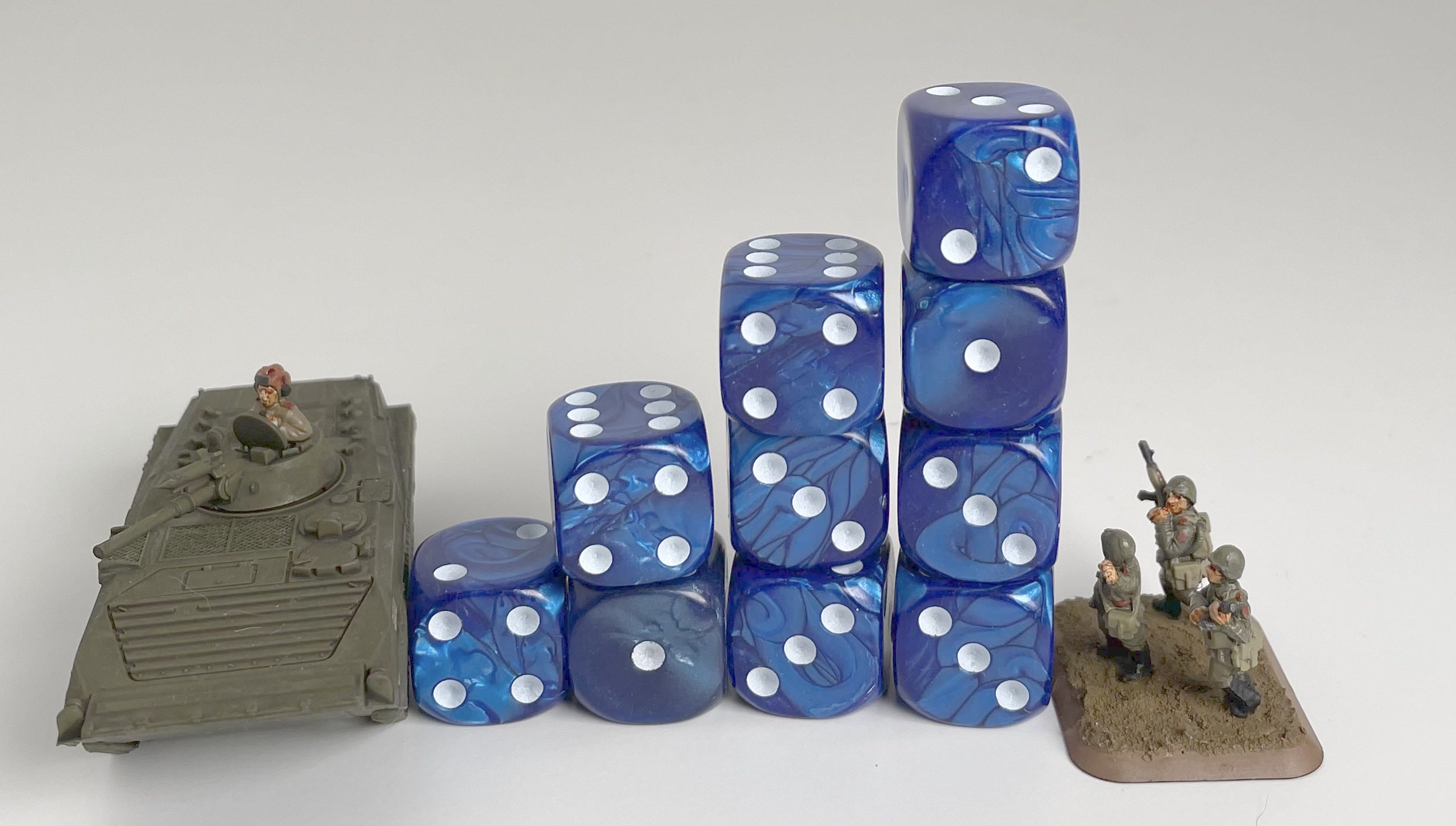 10 x D6 Spot Dice 15mm Vortex Blue/White Spot - d6spot15vxbluews — image 1