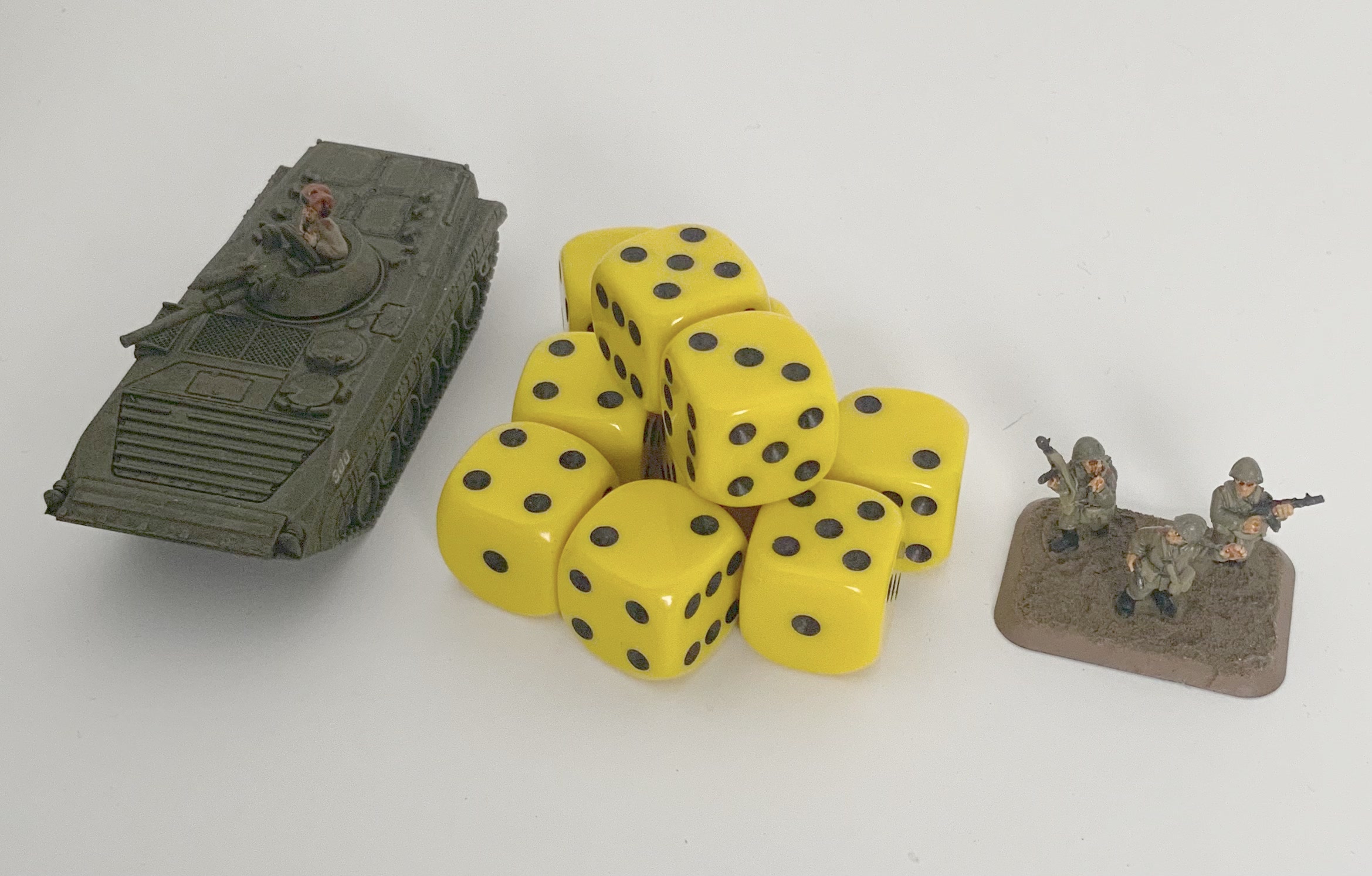 10 x D6 Spot Dice 15mm Opaque Yellow - d6spot15yellow — image 1